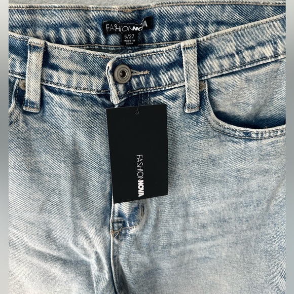 NWT - Fashion Nova Straight Leg Denim Jeans - Picture 4 of 6